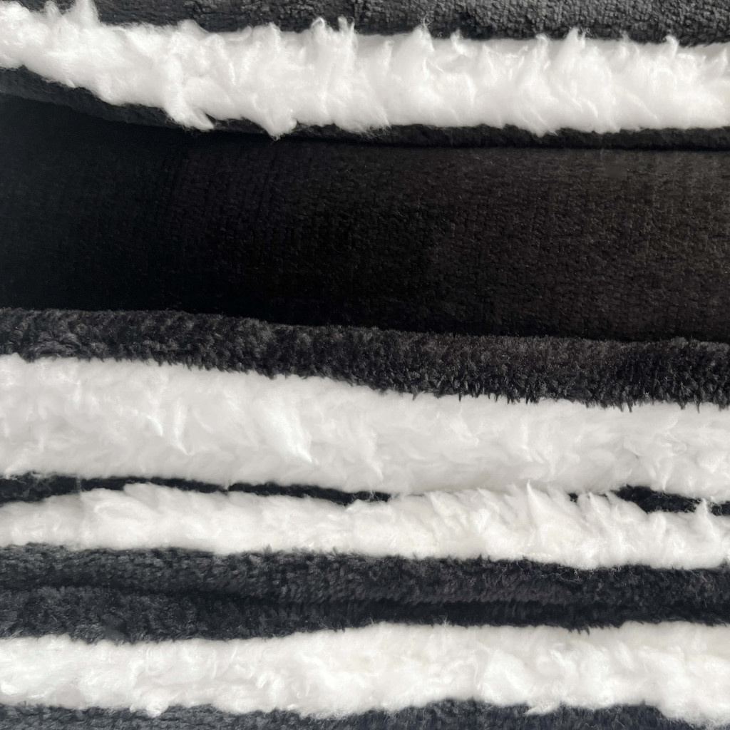 Double Layer Sherpa Hooded Blanket - Image 10