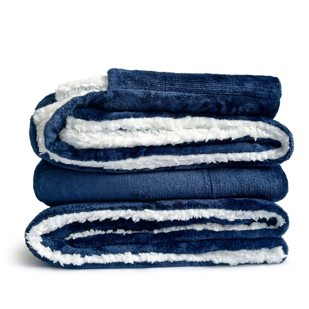 Double Layer Sherpa Hooded Blanket - Image 13